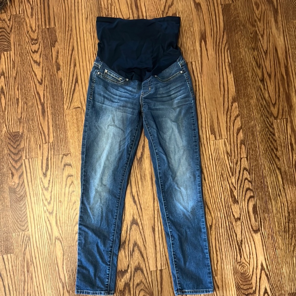 Maternity Levi skinny jeans